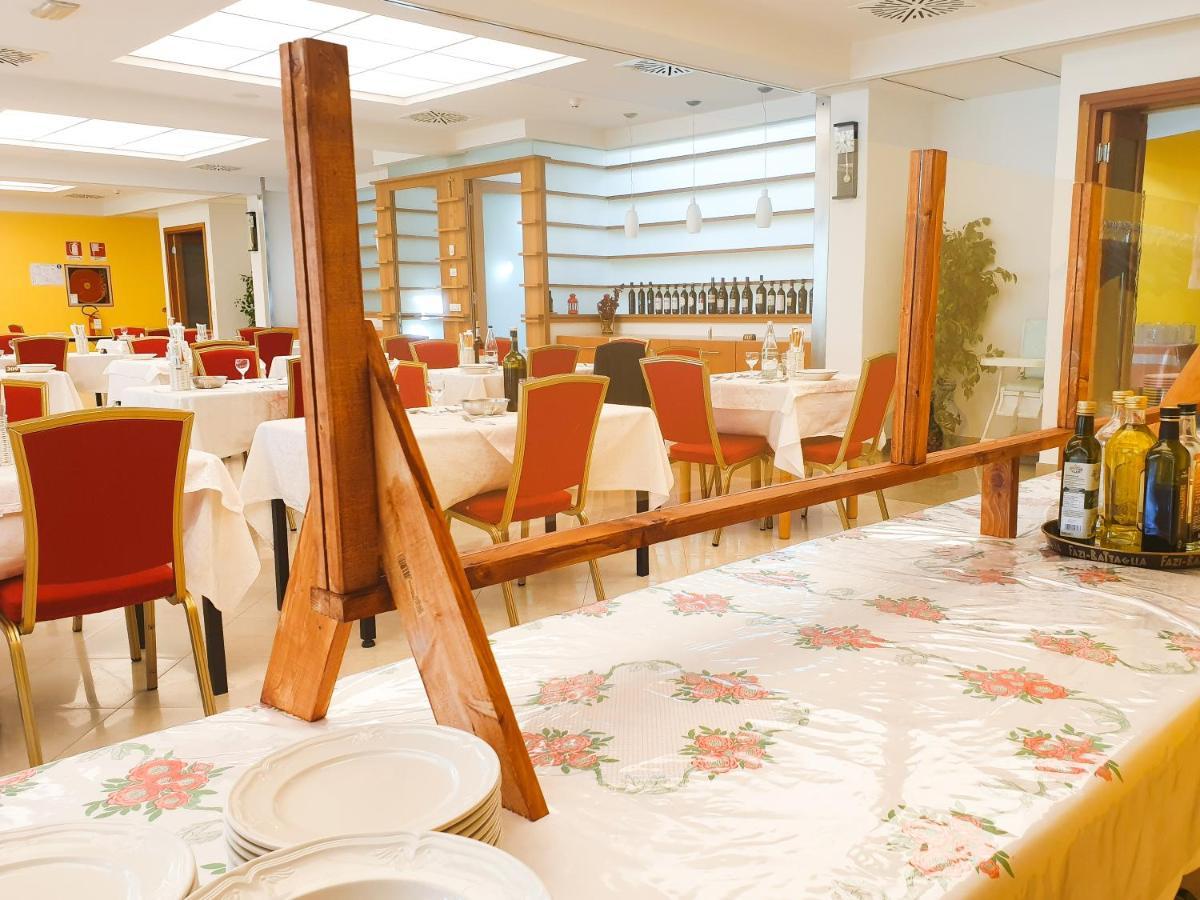 Hotel Fior Di Monte カスポッジョ エクステリア 写真