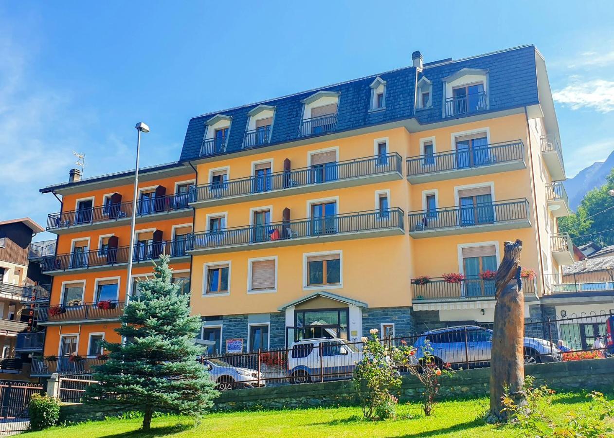 Hotel Fior Di Monte カスポッジョ エクステリア 写真