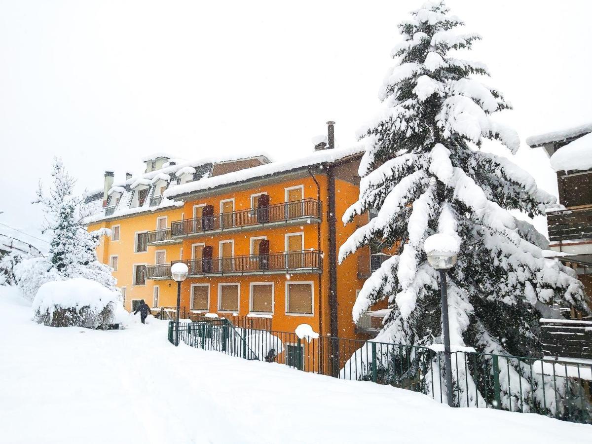 Hotel Fior Di Monte カスポッジョ エクステリア 写真